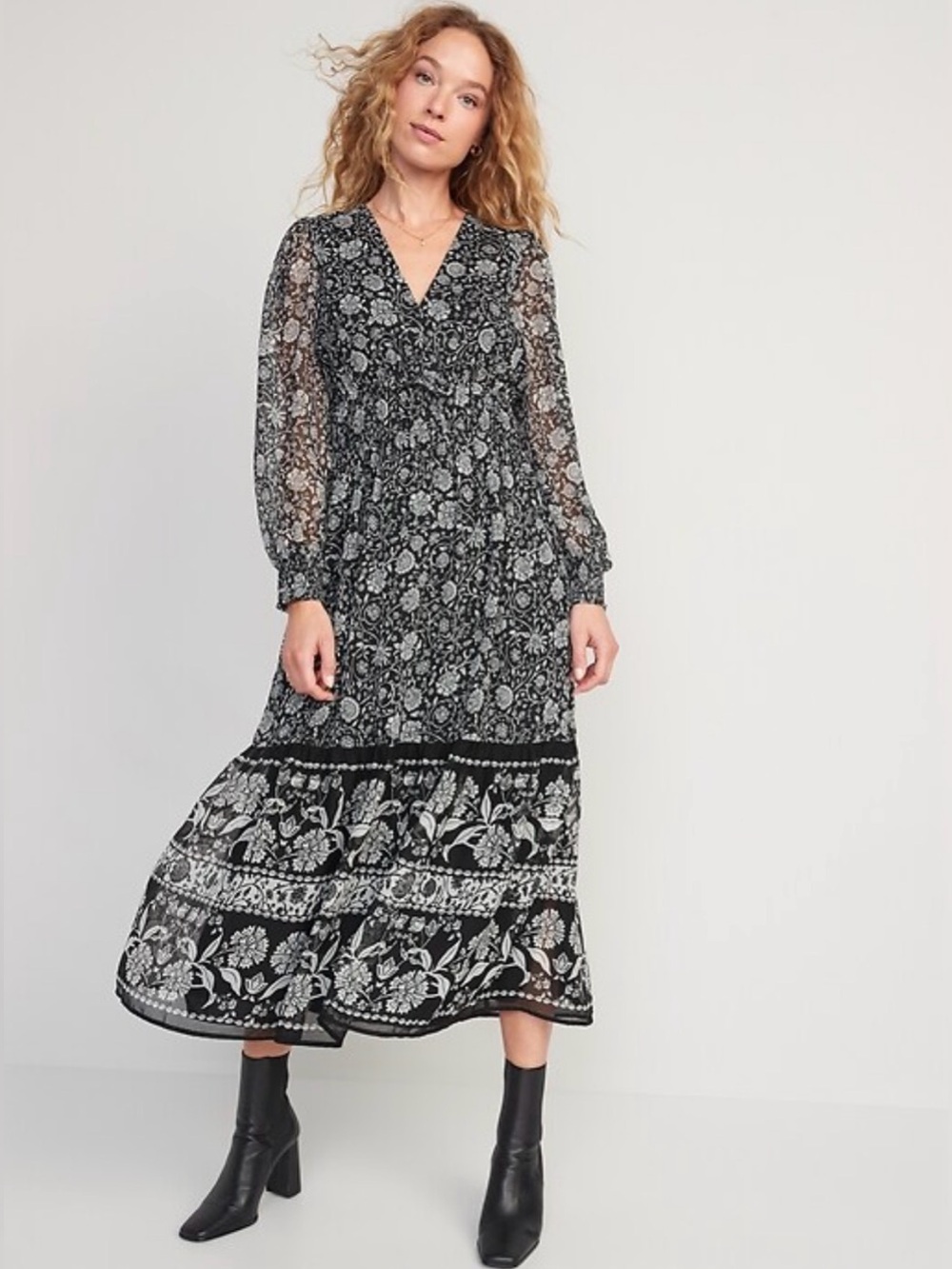 Old Navy Black and White Floral V-Neck Maxi Dress